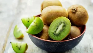 کیوی بهترین میوه برای درمان یبوست